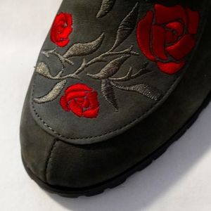 OLIVE BOOTIES SUEDE 11M BY JAMBU